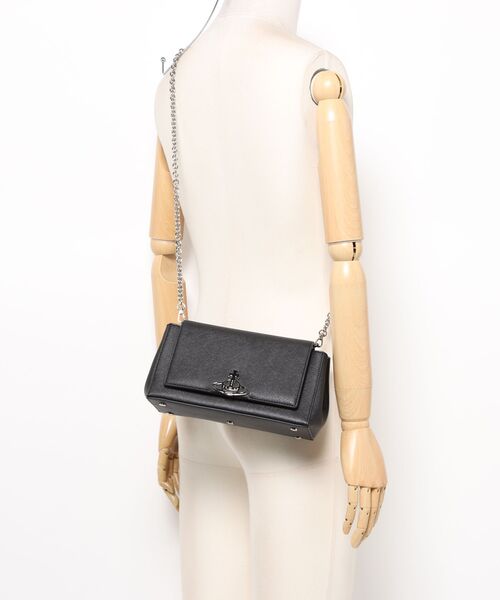 HAZEL MEDIUM HANDBAG（ハンドバッグ）｜Vivienne Westwood