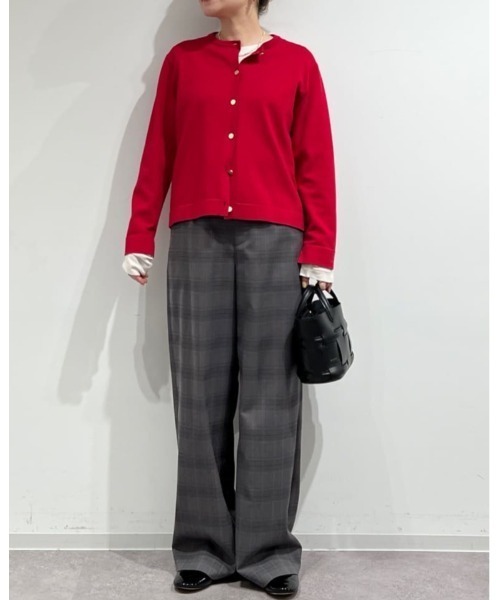 human woman（ヒューマンウーマン）の「◆強撚シャークスキンセミワイドパンツ（その他パンツ・レディース・チャコールグレー/ベージュ/ネイビー・SMALL/MEDIUM/LARGE）」の18枚目の写真