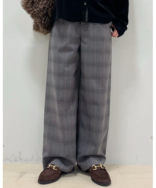 human woman（ヒューマンウーマン）の「◆強撚シャークスキンセミワイドパンツ（その他パンツ・レディース・チャコールグレー/ベージュ/ネイビー・SMALL/MEDIUM/LARGE）」の10枚目の写真