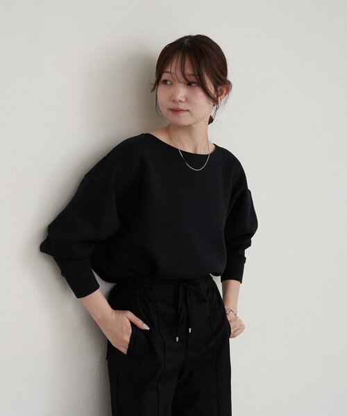 russet（ラシット）の「【再値下げ】ラウンドヘムプルオーバー（Tシャツ/カットソー・レディース・ブラック/ホワイト・FREE）」の2枚目の写真