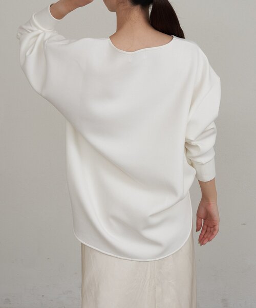 russet（ラシット）の「【再値下げ】ラウンドヘムプルオーバー（Tシャツ/カットソー・レディース・ブラック/ホワイト・FREE）」の4枚目の写真