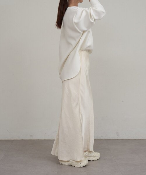 russet（ラシット）の「【再値下げ】ラウンドヘムプルオーバー（Tシャツ/カットソー・レディース・ブラック/ホワイト・FREE）」の3枚目の写真