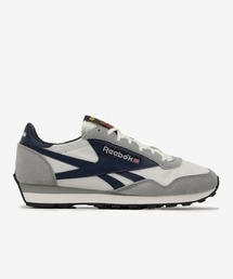 Reebok(���[�{�b�N)��AZTEC II(�X�j�[�J�[)