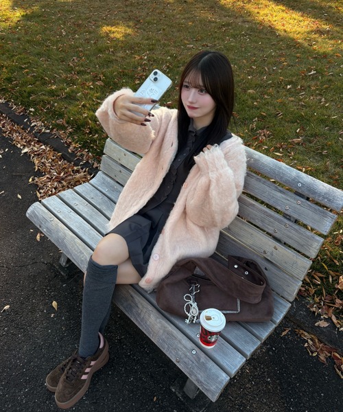 mellowneon（メロウネオン）の「シャギーニットロングカーディガン（カーディガン/ボレロ・レディース・ピンク/チャコールグレー/グレー/オフホワイト/ベージュ/ボルドー/ブラウン・FREE）」の9枚目の写真