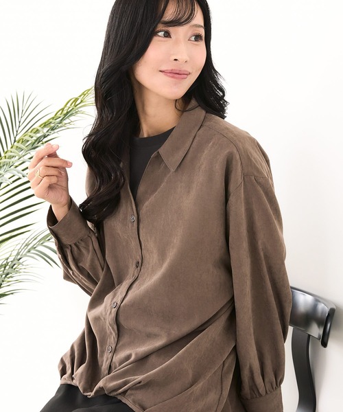 fort point(フォーポイント)の「【C-FORT POINT/フォートポイント】ピーチ起毛 スキッパー ブラウス(シャツ/ブラウス・レディース・ブラウン/カーキ/チャコールグレー/ベージュ・FREE)」の1枚目の写真