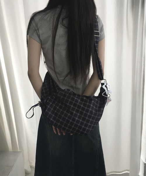 gossip!ロサンゼルス(ゴシップロサンゼルス)の「レトロチェック柄 ショルダーバッグ ホーボーバッグ/2way Y2K(ショルダーバッグ・レディース・チェック・FREE)」の7枚目の写真