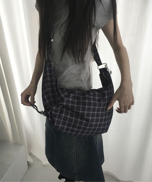 gossip!ロサンゼルス(ゴシップロサンゼルス)の「レトロチェック柄 ショルダーバッグ ホーボーバッグ/2way Y2K(ショルダーバッグ・レディース・チェック・FREE)」の8枚目の写真