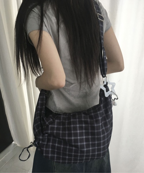 gossip!ロサンゼルス(ゴシップロサンゼルス)の「レトロチェック柄 ショルダーバッグ ホーボーバッグ/2way Y2K(ショルダーバッグ・レディース・チェック・FREE)」の9枚目の写真