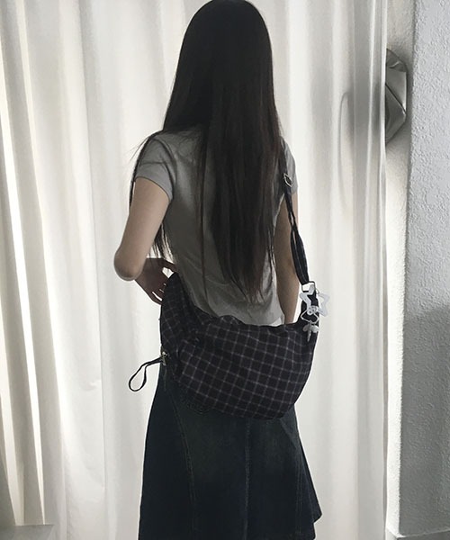 gossip!ロサンゼルス(ゴシップロサンゼルス)の「レトロチェック柄 ショルダーバッグ ホーボーバッグ/2way Y2K(ショルダーバッグ・レディース・チェック・FREE)」の16枚目の写真