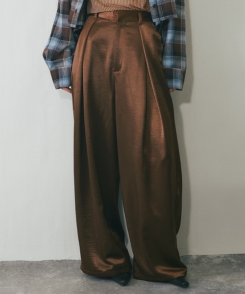 ANOTHER S(アナザーエス)の「サテンタックワイドパンツ(その他パンツ・レディース・ブラック/グレイッシュベージュ/ブラウン/ピンク・FREE)」の18枚目の写真