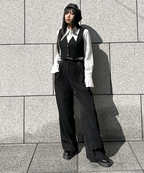 LVEU.(ラブユ.)の「【LVEU.】袖プリーツデザインシャツ / トップス シャツ ブラウス プリーツ フレアカフス ビッグカラー クロップド ショート ブラック ホワイト ブルー モード(シャツ/ブラウス・レディース・ブラック/ホワイト/ブルー・FREE)」の14枚目の写真