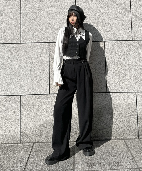 LVEU.(ラブユ.)の「【LVEU.】袖プリーツデザインシャツ / トップス シャツ ブラウス プリーツ フレアカフス ビッグカラー クロップド ショート ブラック ホワイト ブルー モード(シャツ/ブラウス・レディース・ブラック/ホワイト/ブルー・FREE)」の15枚目の写真