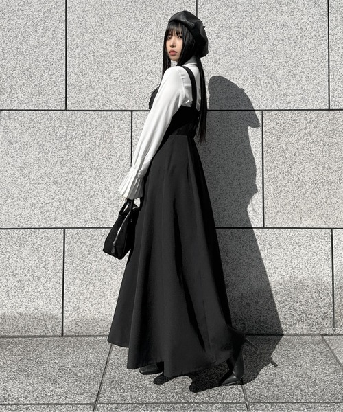 LVEU.(ラブユ.)の「【LVEU.】袖プリーツデザインシャツ / トップス シャツ ブラウス プリーツ フレアカフス ビッグカラー クロップド ショート ブラック ホワイト ブルー モード(シャツ/ブラウス・レディース・ブラック/ホワイト/ブルー・FREE)」の7枚目の写真