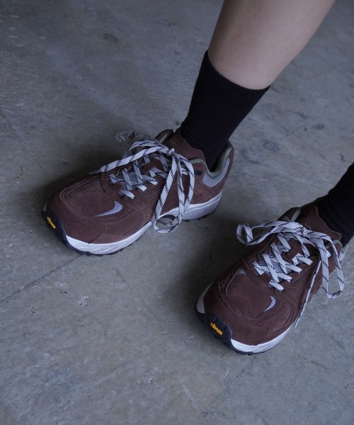 LOW CLASSIC(ロウ クラシック)の「BOTANY VIBRAM SNEAKERS(スニーカー・レディース・ブラウン・40/39/38.5)」の1枚目の写真