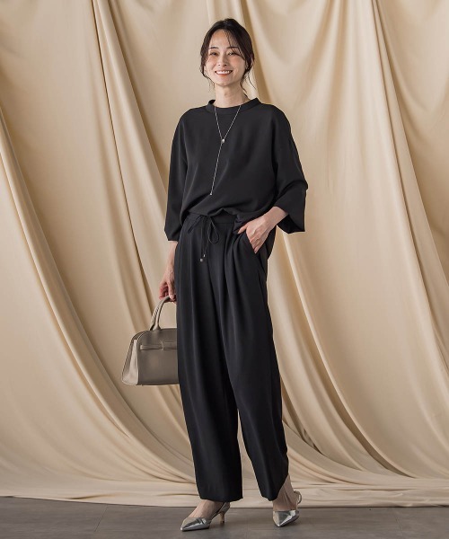 LAUTREAMONT(ロートレアモン)の「キレイ×リラックス スタンドカラーブラウス≪接触冷感/UV/洗濯機で洗える≫(シャツ/ブラウス・レディース・ベージュ/ブラック/チャコールグレー・9号)」の9枚目の写真