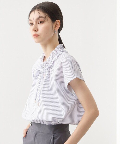 THE SHOP TK (ザ ショップ ティーケー )の「【インしなくても決まる】スタンドフリルブラウス/洗濯機OK(シャツ/ブラウス・レディース・ブルー/ホワイト系5/ネイビー・12/13)」の15枚目の写真