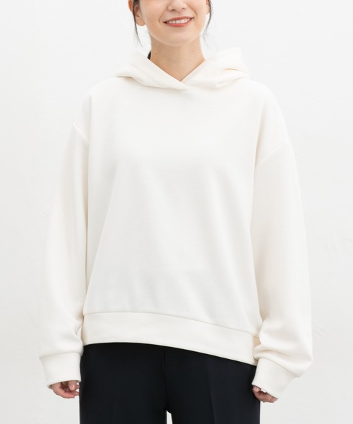 Honeys（ハニーズ）の「【ハニぽか】あったかきれいめパーカー（パーカー・レディース・グレイッシュベージュ/ブルー/オフホワイト/ブラウン/ブラック・L/M/LL/S）」の2枚目の写真