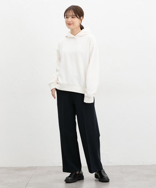 Honeys（ハニーズ）の「【ハニぽか】あったかきれいめパーカー（パーカー・レディース・グレイッシュベージュ/ブルー/オフホワイト/ブラウン/ブラック・L/M/LL/S）」の11枚目の写真