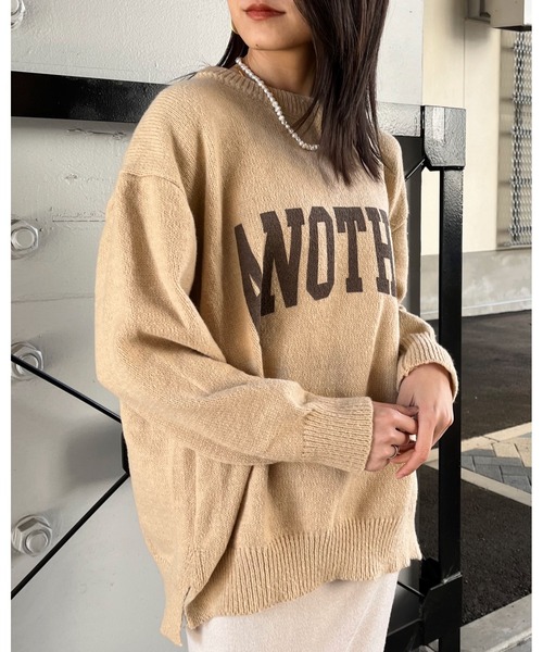 &soiree(アンドソワレ)の「【&soiree】カレッジロゴモヘアライクニットセーター(ニット/セーター・レディース・ピンク/ベージュ/グレー・FREE)」の2枚目の写真