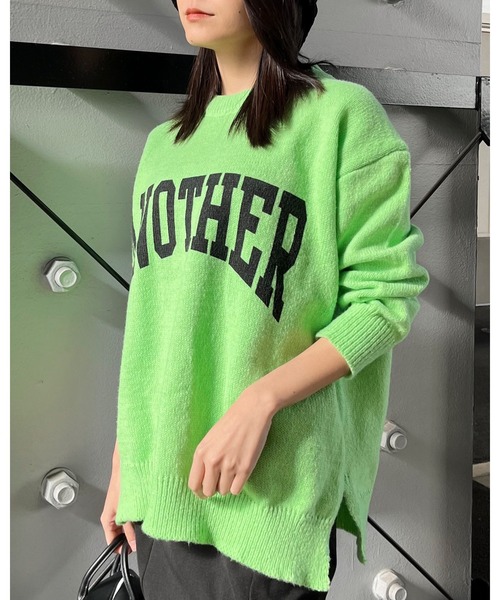 &soiree(アンドソワレ)の「【&soiree】カレッジロゴモヘアライクニットセーター(ニット/セーター・レディース・ピンク/ベージュ/グレー・FREE)」の17枚目の写真
