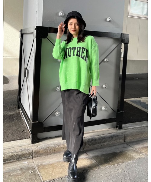 &soiree(アンドソワレ)の「【&soiree】カレッジロゴモヘアライクニットセーター(ニット/セーター・レディース・ピンク/ベージュ/グレー・FREE)」の19枚目の写真