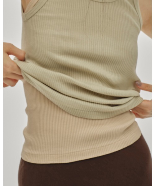 TODAYFUL(トゥデイフル)の「Seamless Rib Tanktop(Tシャツ/カットソー・レディース・サンドベージュ/ミント/ブルー系その他/ベビーピンク/レッド・FREE)」の9枚目の写真