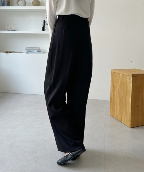 Ada.(エイダ)の「センタープレス ワイド タック ロング パンツ(スラックス・レディース・ベージュ/ブラック/アイボリー・S/M)」の10枚目の写真