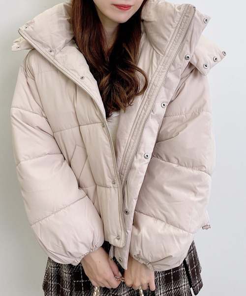 INGNI（イング）の「【WEB限定】ビッグフードエコダウン（ダウンジャケット/コート・レディース・ライトベージュ/ブラック/グレー系その他/ピンク/オフホワイト・M）」の4枚目の写真