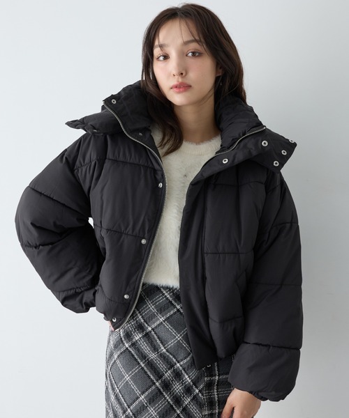 INGNI（イング）の「【WEB限定】ビッグフードエコダウン（ダウンジャケット/コート・レディース・ライトベージュ/ブラック/グレー系その他/ピンク/オフホワイト・M）」の2枚目の写真