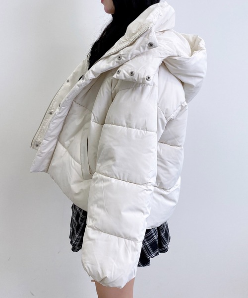 INGNI（イング）の「【WEB限定】ビッグフードエコダウン（ダウンジャケット/コート・レディース・ライトベージュ/ブラック/グレー系その他/ピンク/オフホワイト・M）」の14枚目の写真