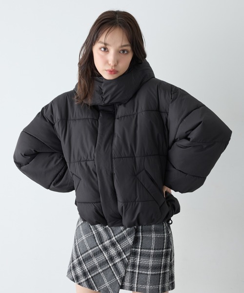 INGNI（イング）の「【WEB限定】ビッグフードエコダウン（ダウンジャケット/コート・レディース・ライトベージュ/ブラック/グレー系その他/ピンク/オフホワイト・M）」の18枚目の写真