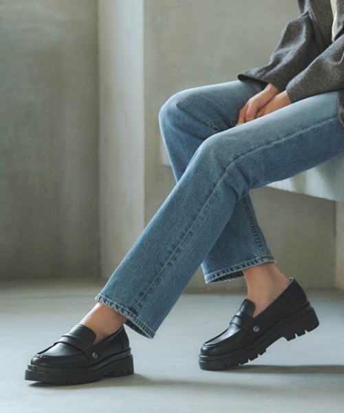 ABC-MART(エービーシーマート)の「ABC SELECT エービーシーセレクト VOLUME LOAFER 【2WAY】ボリュームローファー(コラボ) W5070 BLACK(パンプス・レディース・ブラック・X-LARGE/LARGE/MEDIUM/SMALL)」の1枚目の写真