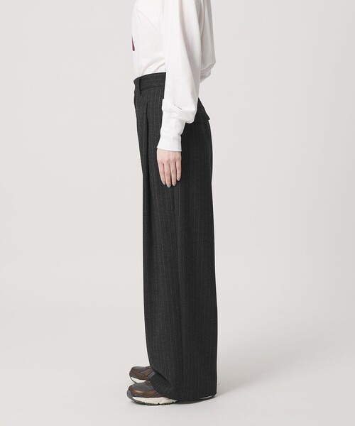 BEAUTY&YOUTH UNITED ARROWS（ビューティーアンドユースユナイテッドアローズ）の「ストライプ タックワイドパンツ（スラックス・レディース・ダークグレー/ブラック・M/XS/S）」の10枚目の写真