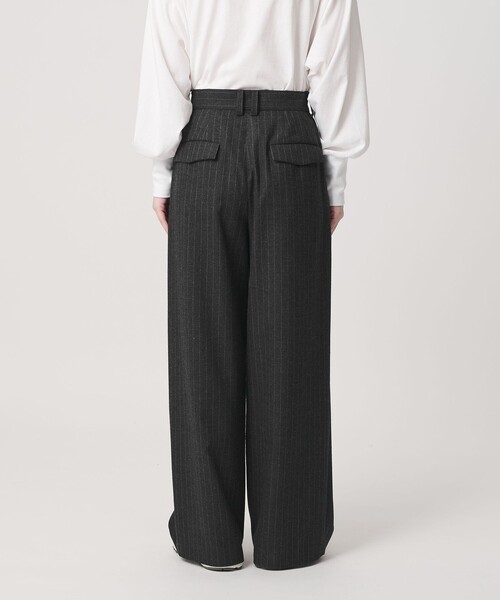 BEAUTY&YOUTH UNITED ARROWS（ビューティーアンドユースユナイテッドアローズ）の「ストライプ タックワイドパンツ（スラックス・レディース・ダークグレー/ブラック・M/XS/S）」の11枚目の写真