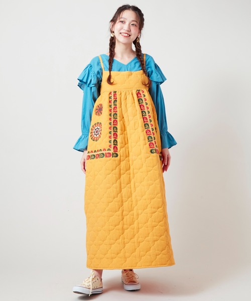 チャイハネ(チャイハネ)の「【チャイハネ】ナフィーサキルティングキャミワンピース(ワンピース・レディース・ブラック/イエロー・FREE)」の2枚目の写真