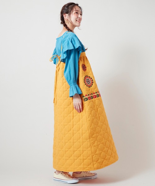 チャイハネ(チャイハネ)の「【チャイハネ】ナフィーサキルティングキャミワンピース(ワンピース・レディース・ブラック/イエロー・FREE)」の8枚目の写真