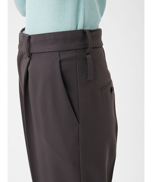 Mila Owen（ミラオーウェン）の「【セットアップ対応】ワンタックストレートスーツパンツ（その他パンツ・レディース・キャメル/ライトブルー/チャコールグレー・0/1/00）」の10枚目の写真