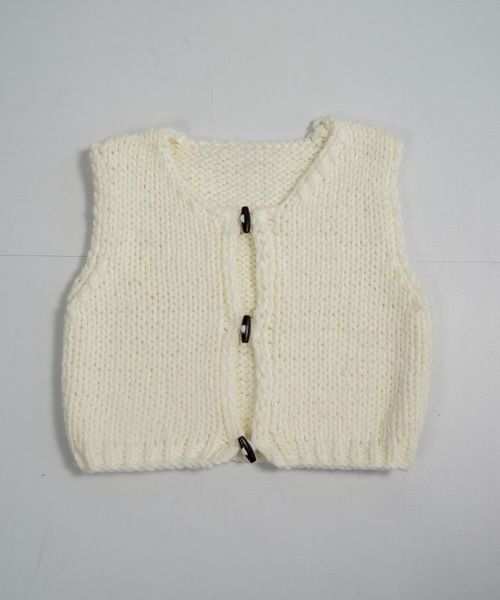 lawgy（ラウジー）の「wood button chunky knit vest / ウッドボタンチャンキーニットベスト（ベスト・レディース・クリーム/ネイビー/ホワイト・FREE）」の17枚目の写真