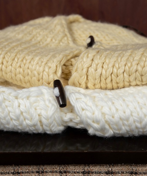 lawgy（ラウジー）の「wood button chunky knit vest / ウッドボタンチャンキーニットベスト（ベスト・レディース・クリーム/ネイビー/ホワイト・FREE）」の20枚目の写真