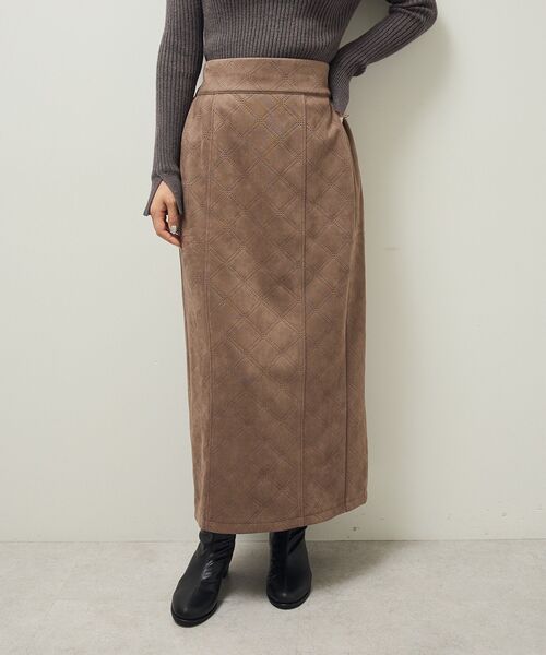 ELENCARE DUE（エレンカーレデュエ）の「・ELENCARE DUE エンボスナロースカート（スカート・レディース・ブラウン/チャコールグレー/アイボリー・FREE）」の3枚目の写真