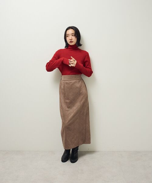 ELENCARE DUE（エレンカーレデュエ）の「・ELENCARE DUE エンボスナロースカート（スカート・レディース・ブラウン/チャコールグレー/アイボリー・FREE）」の5枚目の写真