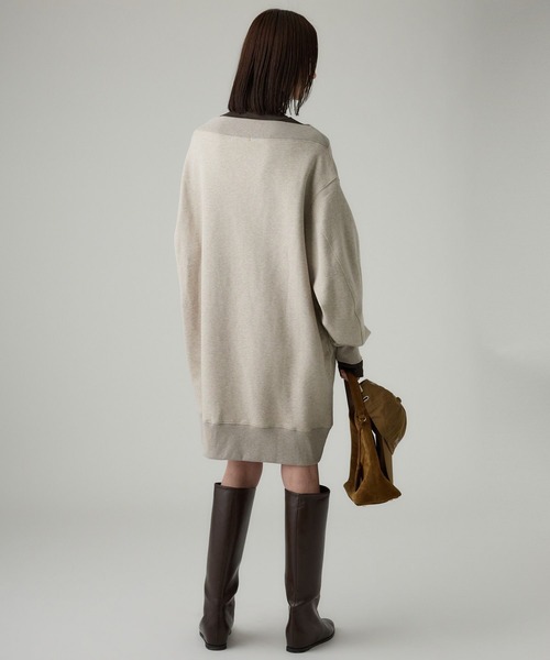 BABYLONE（バビロン）の「オフショルスウェットミニワンピ（ワンピース・レディース・ベージュ/チャコール・フリー）」の12枚目の写真