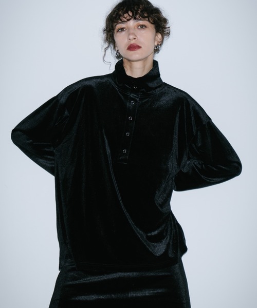 HANNE(アン)の「スタンドネックベロアトップス(Tシャツ/カットソー・レディース・ブラック/クリーム・FREE)」の6枚目の写真