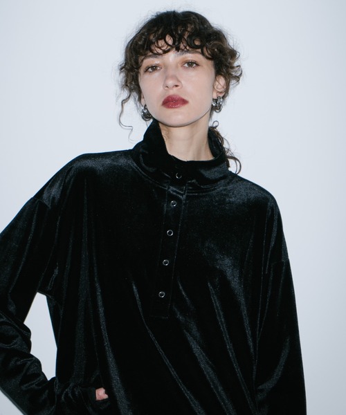 HANNE(アン)の「スタンドネックベロアトップス(Tシャツ/カットソー・レディース・ブラック/クリーム・FREE)」の8枚目の写真
