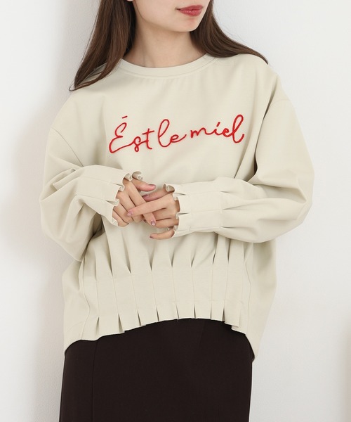 EGLANTINE(エグランティーヌ)の「EGLANTINE タックロゴトレーナー(Tシャツ/カットソー・レディース・サンドベージュ/ブラック/ブルー・40)」の1枚目の写真