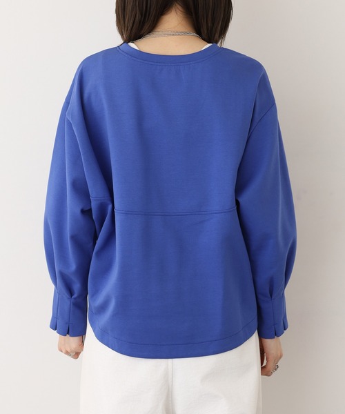 EGLANTINE(エグランティーヌ)の「EGLANTINE タックロゴトレーナー(Tシャツ/カットソー・レディース・サンドベージュ/ブラック/ブルー・40)」の16枚目の写真