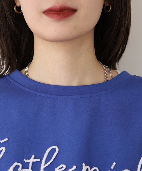 EGLANTINE(エグランティーヌ)の「EGLANTINE タックロゴトレーナー(Tシャツ/カットソー・レディース・サンドベージュ/ブラック/ブルー・40)」の17枚目の写真