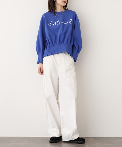 EGLANTINE(エグランティーヌ)の「EGLANTINE タックロゴトレーナー(Tシャツ/カットソー・レディース・サンドベージュ/ブラック/ブルー・40)」の13枚目の写真