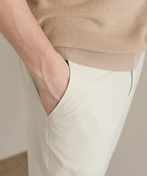 SELITIO(セレティオ)の「男性ロゴポイントベーシックパンツベージュ(その他パンツ・メンズ・ベージュ・30/32/34/36/38)」の4枚目の写真