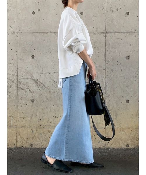 Mila Owen（ミラオーウェン）の「【USAGI ONLINE・ZOZOTOWN限定】ビッグトレーナー（スウェット・レディース・ホワイト/ダークネイビー・F）」の12枚目の写真